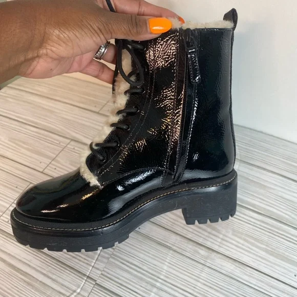 Tory Burch Miller 50mm Shearling Patent Booties size 5 NWOT - Picture 10 of 14